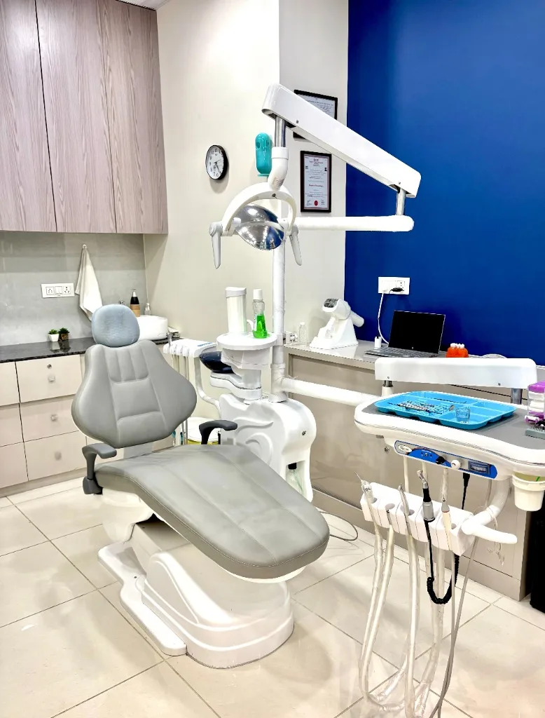 State-of-the-art modern clinical operatory chair at Dr Batra's Dental Hub